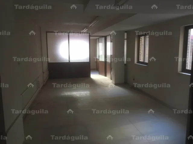 ALQUILER 80 M2 DE OFICINAS EN CALLE RODRÍGUEZ FABRÉS. - foto 2