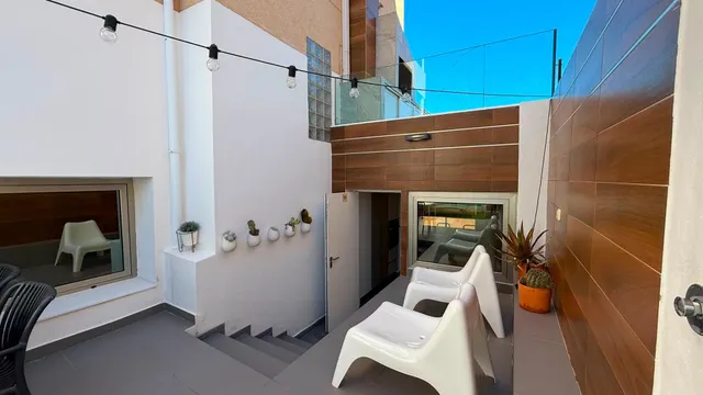 Villa con piscina privada, Alicante, Orihuela Costa. 4 habitaciones, 190 m2, 6,4 kilómetros del mar — 41