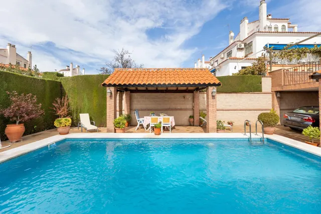 VIVIENDA PAREADA EN MONTELUZ — 9