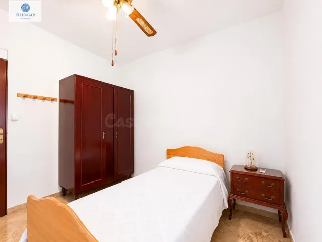 Oportunidad única en Alcalá de Guadaira: amplia vivienda con - foto 5