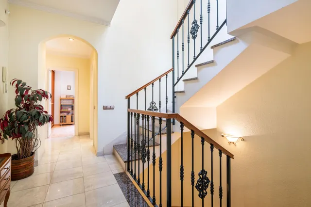 UNA CASA CON ALMA EN EL CORAZÓN DE ALMERÍA: 278 m2 Y DOS TERRAZAS PARA DISFRUTAR — 34