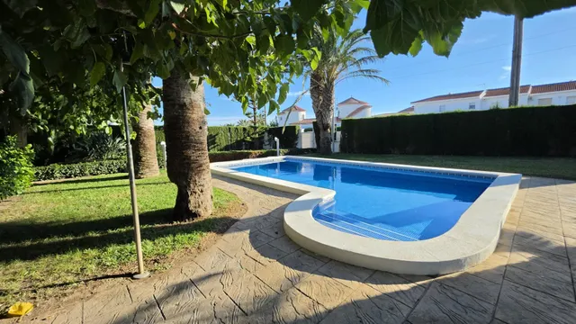 Chalet con piscina y licencia turística cerca del mar — 28