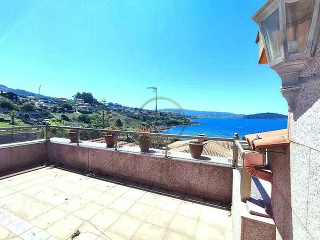 Chalet de piedra con vistas a las Cíes — 47