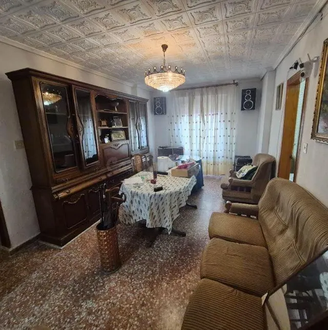 SE VENDE PLANTA BAJA EN AVDA SUROESTE EN LA VALL D'UIXO MUY  - foto 2