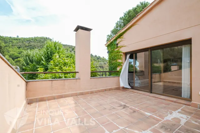 Villa de lujo con piscinas y finca de 6 ha en Sant Feliu de Codines — 48