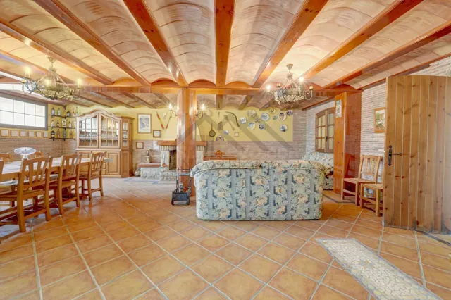 Vive la exclusividad y el confort en esta magnífica vivienda - foto 3