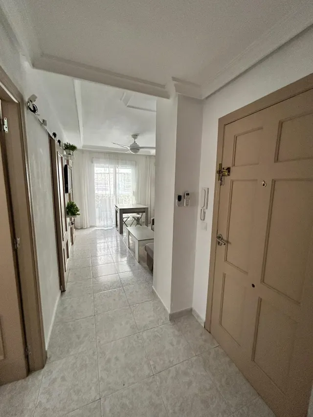 Apartamento con terraza, Alicante, Torrevieja. 2 habitaciones, 63 m2, 650 metros al mar — 6