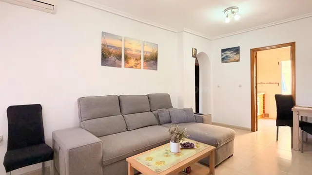 Bungalow en planta baja con jardín y piscina comunitaria en  - foto 5