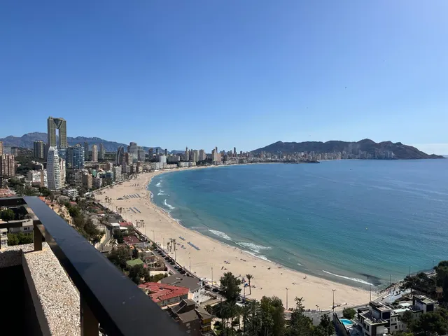 Se vende impresionante Atico de 2 dormitorios con vistas al mar con garaje y trastero — 37
