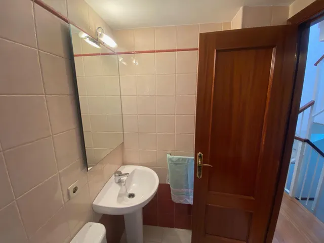 Tomares. bonito triplex amueblado junto al ayuntamiento — 23