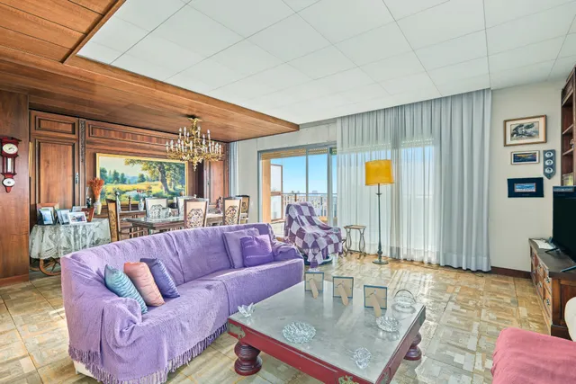 Excepcional piso muy alto con terraza y vistas al mar — 11