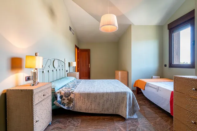 Exclusivo Chalet Independiente en Almerimar: Elegancia, Amplitud, Privacidad, Gran Parcela, Excelentes Calidades y Acabados de Lujo — 37