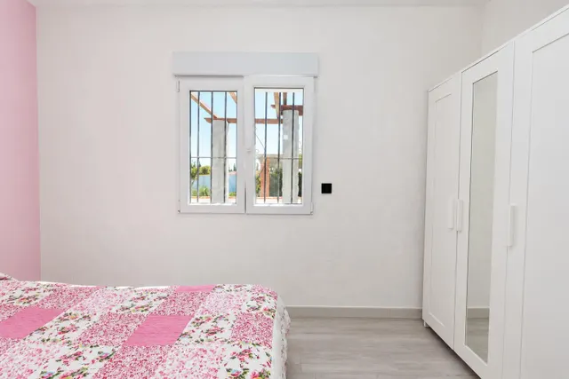 Casa reformada con piscina en parcela de 2.500 m2 (urbano y rústico) — 37