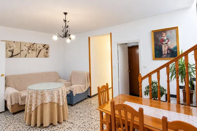 En venta casa pareada de 4 habitaciones, con patio y terraza, barriada las flores — 7