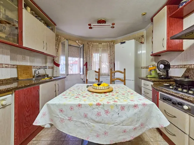 ¡Descubre la Exclusividad y el Lujo Mediterráneo en Esta Impresionante Villa en Esquina - Torrevieja — 41