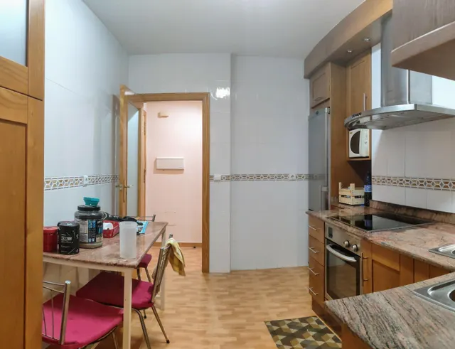 OLULA DEL RÍO ( ALMERÍA ). VENTA DE PISO DE 3 habitaciones, ASCENSOR, GARAJE Y TRASTERO. — 2