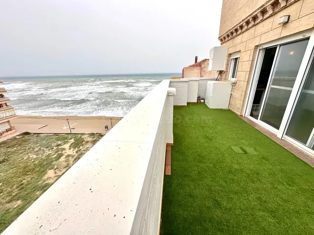 Bonito ático con vista al mar en La Mata - foto 3