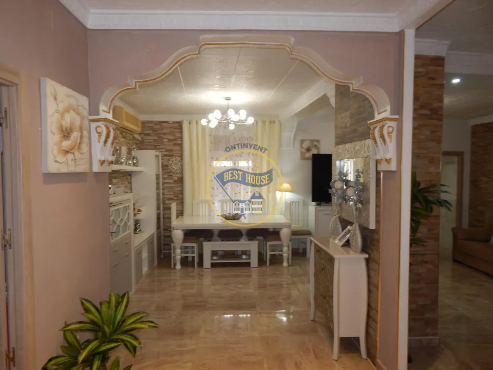 Casa Espaciosa en Montesa: Comodidad y Estilo