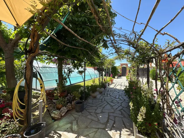 Urbis te ofrece un chalet en venta en la zona de Los Almendros, Villamayor, Salamanca. — 9