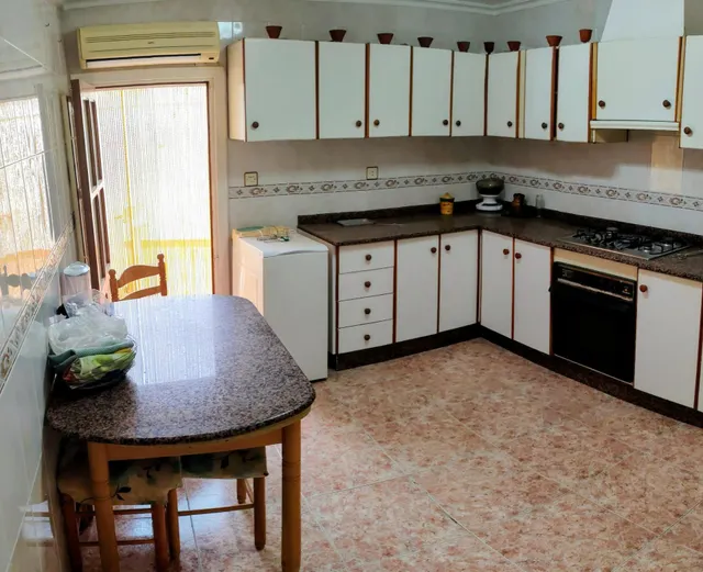 Gran oportunidad en macael, casa céntrica con 4 dormitorios y terrazas. — 12
