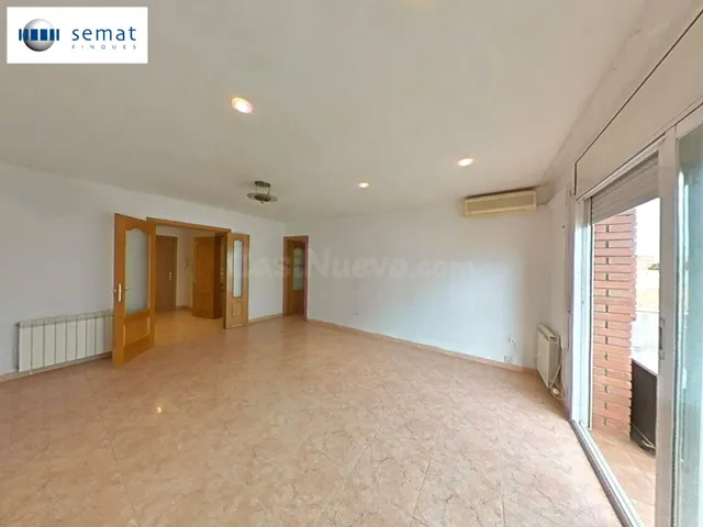 Piso de tres habitaciones.