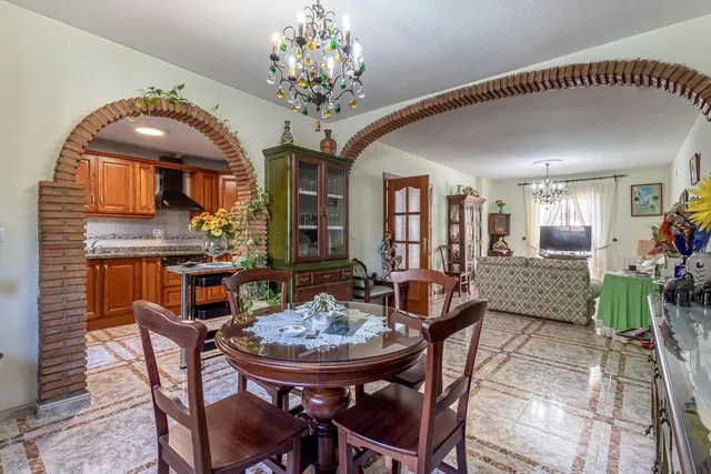 Casa en Ogijares con piscina comunitaria. — 8
