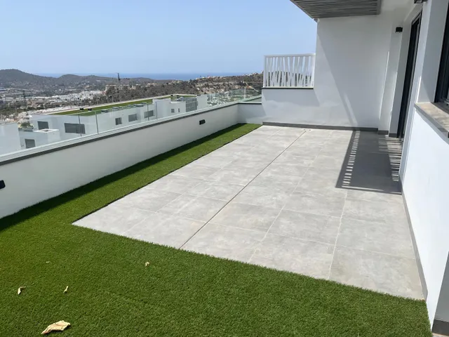 Se vende bonito apartamento 2 dormitorios y 2 baños y vistas al mar con garaje y trastero 608249911 — 3