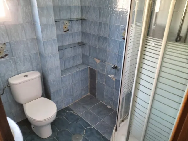 SE VENDE PISO EN Piso en venta en Calle de Blas Cabrera, 32 — 18