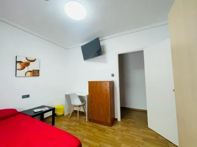 piso de 3 habitaciones , cerca  DE TODO — 8