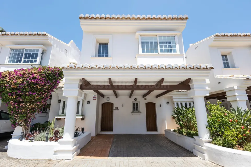 Adosado 4 habitaciones 260m² en venta - Riviera del sol