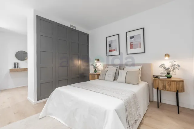 Elegante vivienda reformada de 3 dormitorios en Calle Bailén — 20
