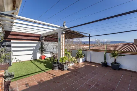 Increíble Ático Dúplex con garaje, trastero y una magnífica terraza de casi 50 metros con vistas panorámicas.