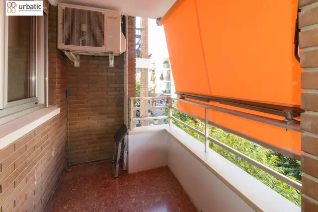 Piso de 3 habitaciones y vestidor con ascensor en el centro de Quart de Poblet — 11