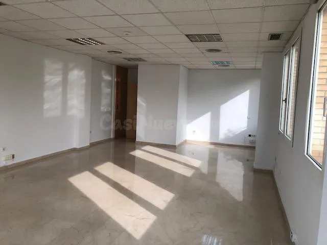 Magnifica oficina diáfana en venta — 3