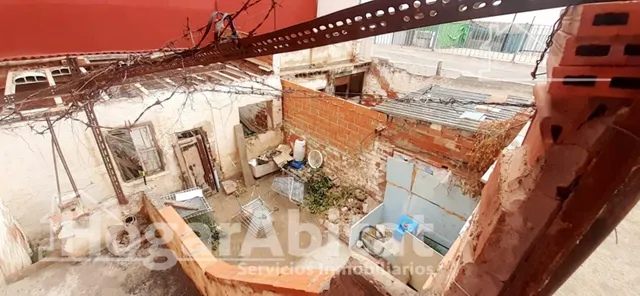 AMPLIA CASA CON DOS TERRAZAS PARA HACER TU HOGAR DE SUEÑO — 16