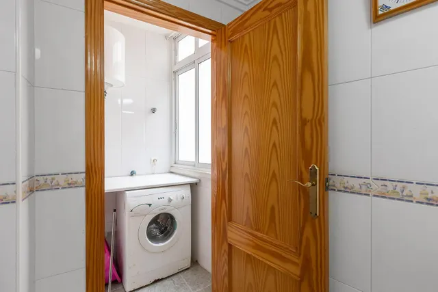 Oportunidad junto a la playa de los Locos, 2 dormitorios piscina y garaje — 10