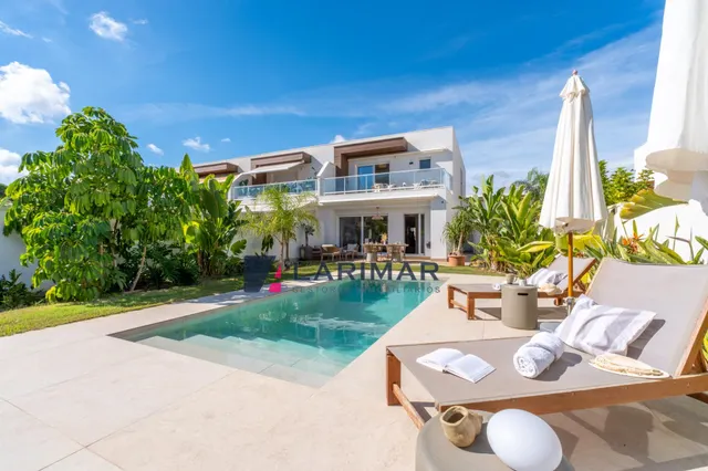 ✨ exclusiva propiedad en esquina con 393 m2 de parcela, piscina privada y energía solar en zona nou nazareth San Juan de Alicante — 13