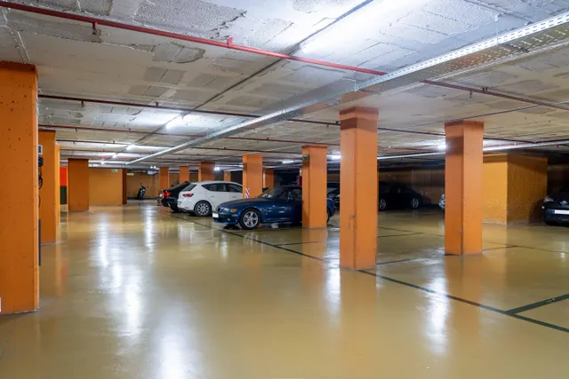 Parking de moto 2m² en alquiler - Les Corts — 12