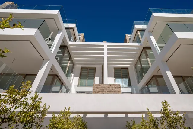 Luxury Ground-Floor Apartment with Private Infinity Pool & Sea Views near Calanova Golf — 11