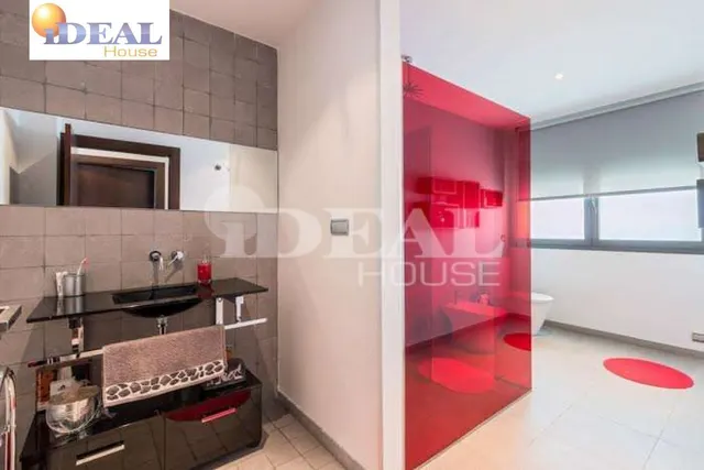 Ref.: A8488G7. Increible chalet de lujo y diseño, parcela 1500 m2,  piscina propia, pista de padel. — 32