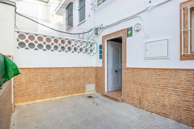 Encantadora Casa Adosada en Barriada Juan XXIII - foto 3