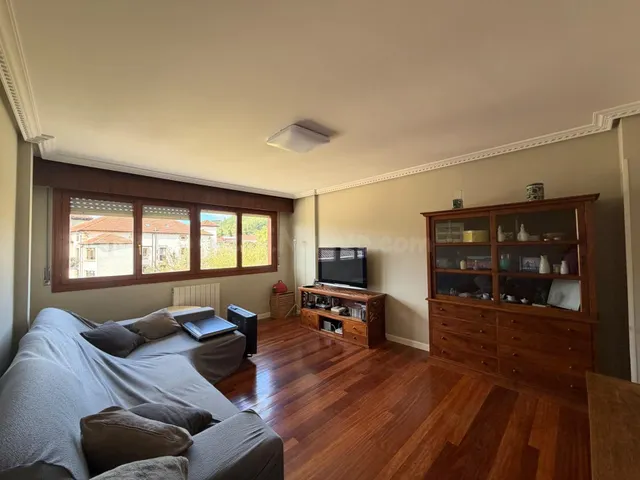 Amplio piso en alquiler en el corazón de Zalla, País Vasco - €950 — 2