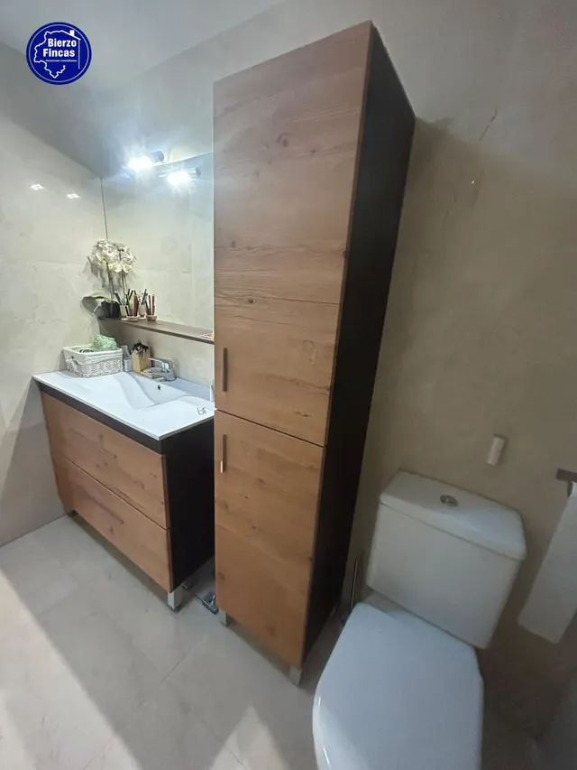 **se vende piso en la rosaleda, Ponferrada** — 23