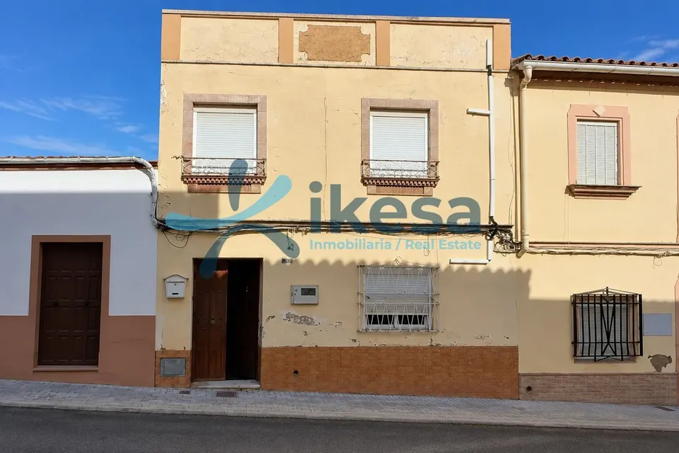 Venta de Casa Adosada en Morón de la Frontera, Sevilla