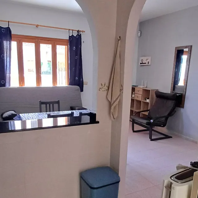 Amplia vivienda en urbanización con aparcamiento y piscina — 18