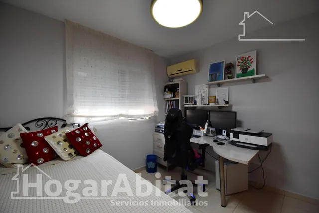 PRECIOSO ADOSADO EN URBANIZACIÓN CON PISCINA, GARAJE Y TERRAZA — 33