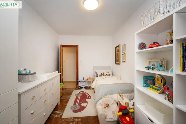 Piso y cochera en venta junto Acera de Darro. — 11