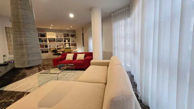 PISO DE LUJO EN ESQUINA TODO EXTERIOR CON GRAN SALON — 13
