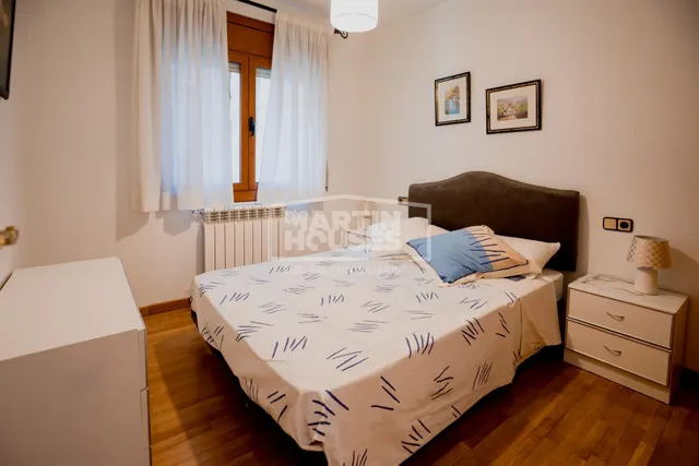 PISO EN VENTA  3 habitaciones, TERRAZA, PARKING Y TRASTERO — 17