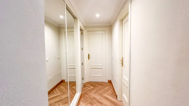 Piso reformado en La Dama de Noche, junto a Puerto Banús, Marbella — 18